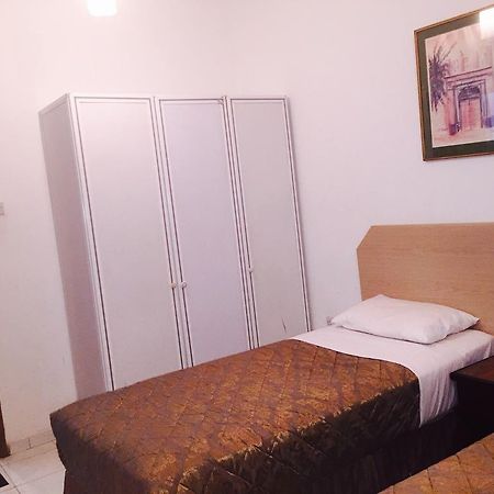 Gold Plaza Guest House Dubaï Chambre photo