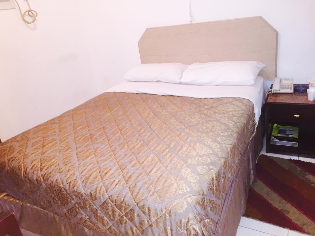 Gold Plaza Guest House Dubaï Extérieur photo