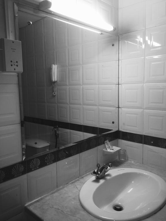 Gold Plaza Guest House Dubaï Chambre photo